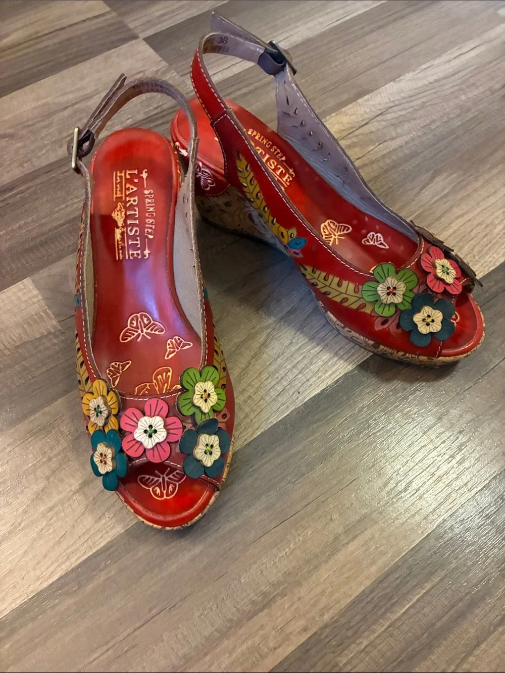 L'Artiste Red Leather Slingback Wedge Sandals With Floral  Details- Size 7.5